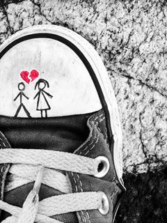 converse corazon - wallpaper preview