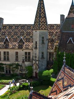 Chateau La Rochepot  - wallpaper preview