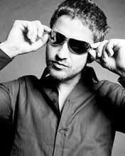 Gerard Butler - wallpaper preview