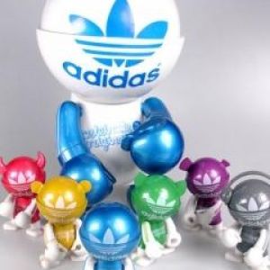 Kolorowe Figurki Adidas
