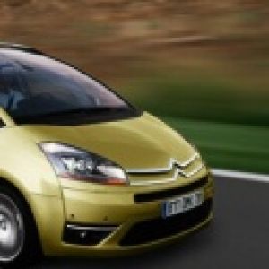 Samochód Citroën na Drodze