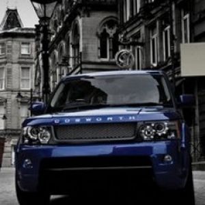 Niebieskie SUV w Miejskim Otoczeniu