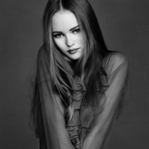 Elegancki Portret w Czarno-Białym