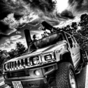 Hummer SUV w Dramatycznej Czarno-Białej