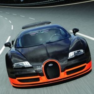 Bugatti Veyron na torze