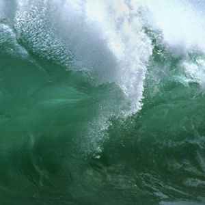 Majestatyczna fala oceaniczna
