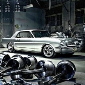 Klasyczny Mustang w Garażu