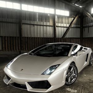 Lamborghini Gallardo w stodole