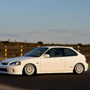 Biały Honda Civic