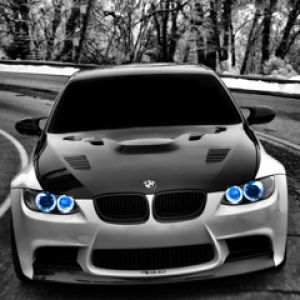 BMW M3 z Niebieskimi Reflektorami
