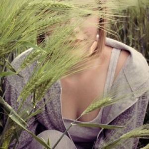 Dziewczyna w Naturze