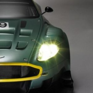 Samochód wyścigowy Aston Martin