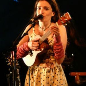 Muzyk z Ukulele na Scenie