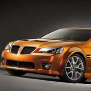 Pomarańczowe Auto Pontiac G8 GT