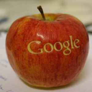 Logo Google na jabłku