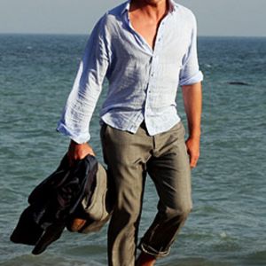 Stylowy Mężczyzna na Plaży