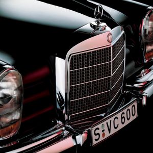 Klasyczny Przód Samochodu Mercedes