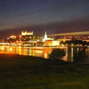 Nocna Panorama Bratysławy