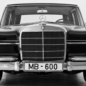 Klasyczny Mercedes-Benz MB 600