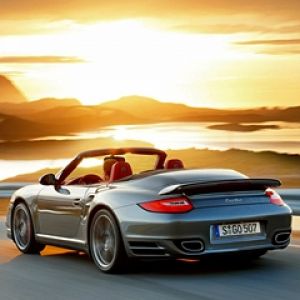 Porsche 911 Kabriolet przy Zachodzie Słońca