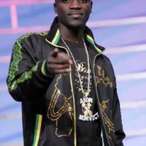 Akon Stylowy Występ