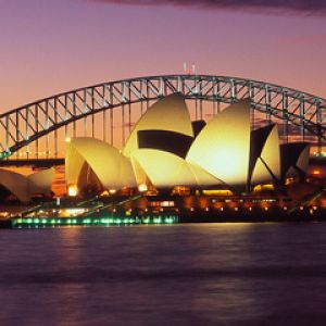 Sydney Opera House o zachodzie słońca