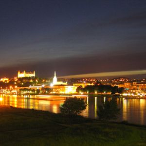 Nocna Panorama Bratysławy