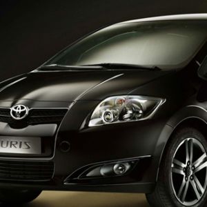 Czarny Samochód Toyota Auris