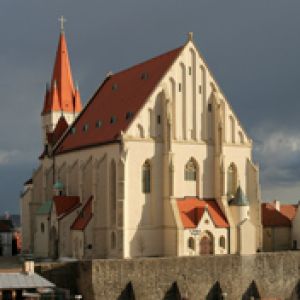 Architektura Historycznego Kościoła