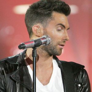 Adam Levine na Żywo