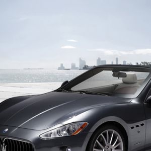 Maserati Kabriolet nad Morzem