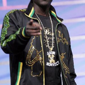 Akon Stylowy Występ