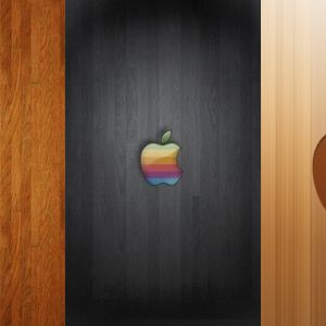 Logo Apple na drewnianych tłach