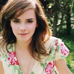 Kwiatowy Portret Emmy Watson