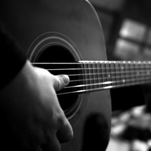 Zbliżenie na Gitarę Akustyczną