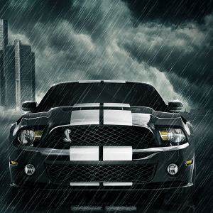 Shelby Mustang w Deszczu