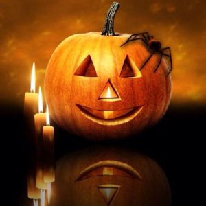 Dynia Halloween z Świecami